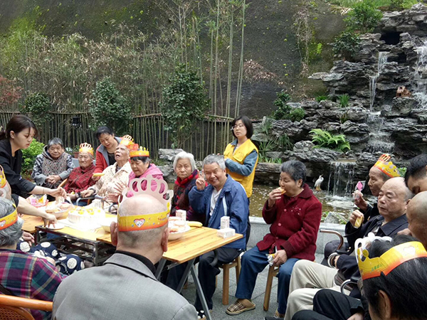 集体生日会(8)