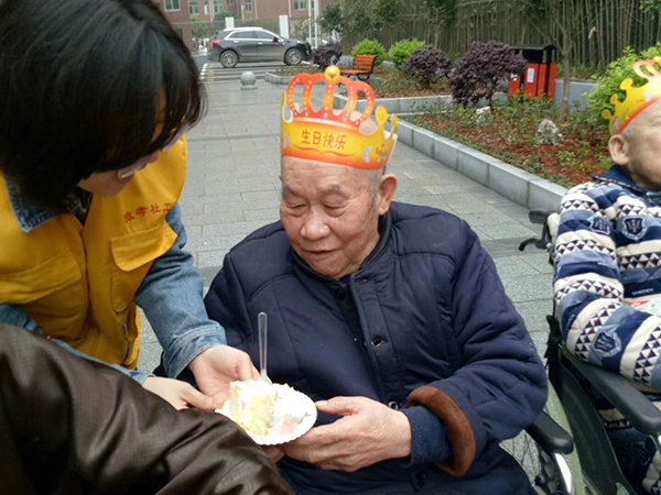 集体生日会(7)